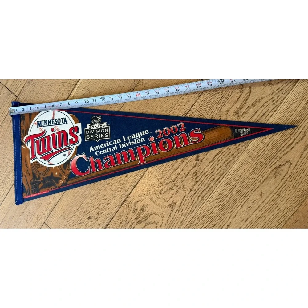 Minnesota Twins 2002‎ American League Central Division Champions Pennant Flag